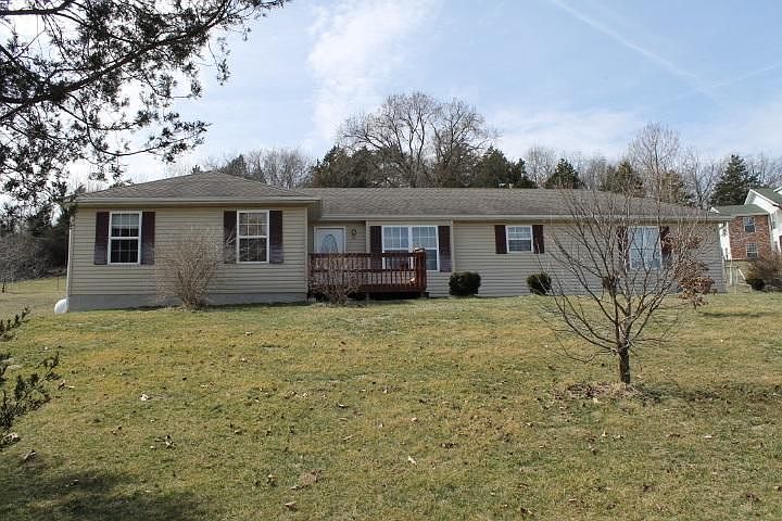 2nd image of 153 Hannah Grace Ln