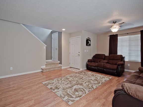 4th image of 449 Peregrine Dr