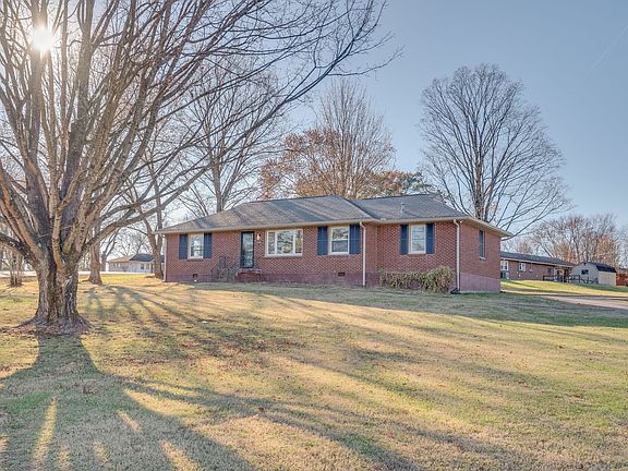 3rd image of 238 Donelson Hills Dr