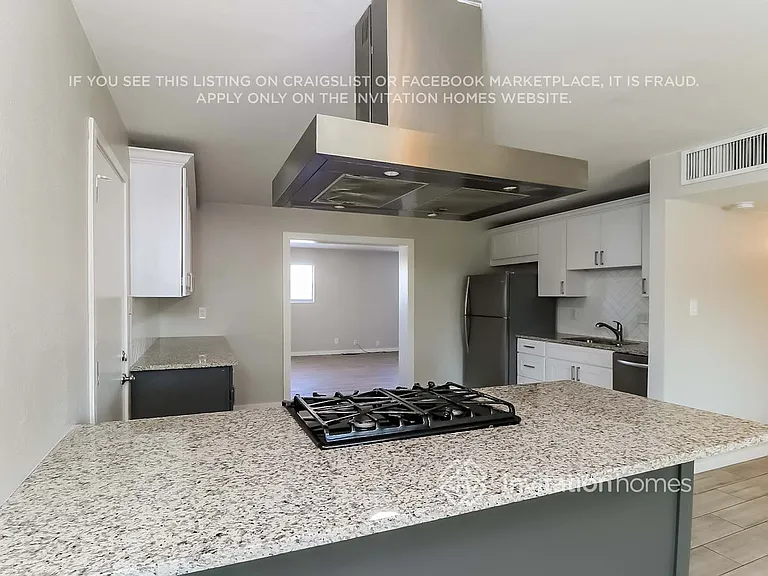 2332 W Orchid Ln — Photo 8
