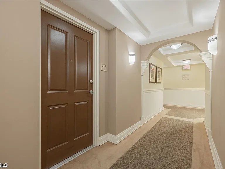 2825 Palm Beach Blvd #214 — Photo 27