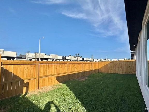 4th image of 4126 Heron Ave #123