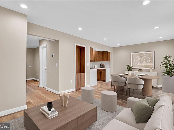 3rd image of 10135 Sassafras Woods Ct