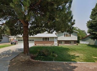 130 NW Carrie Cir, Mountain Home, ID 83647