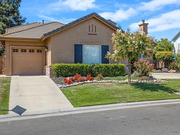 3rd image of 4523 Pebble Beach Dr