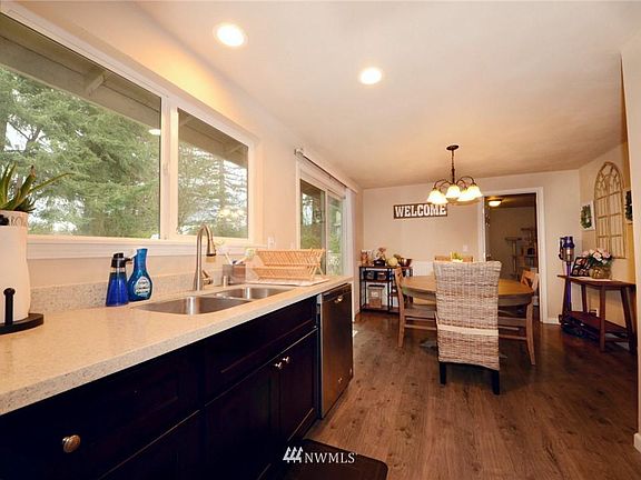 4th image of 4901 34th Ct SE