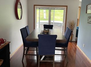 727 Jonathan Ln, La Crescent, MN 55947