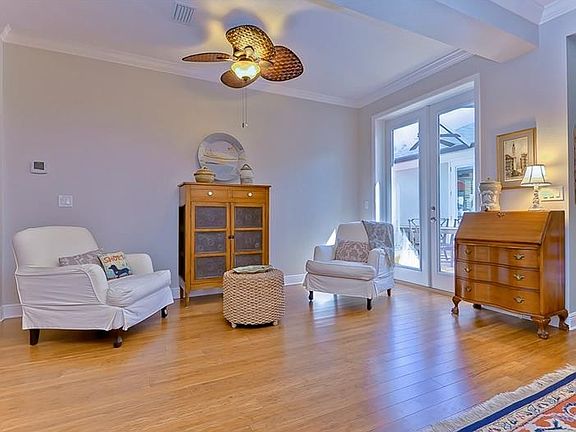 4th image of 6818 Muncaster Ct