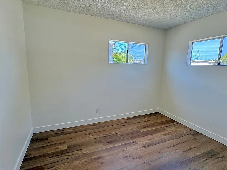 15009 Freeman Ave — Photo 8