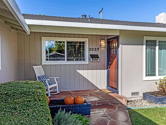 3rd image of 3037 Greentree Way