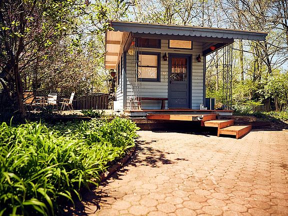 Bungalow