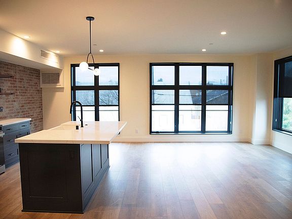 3rd image of 1459 34th St #302