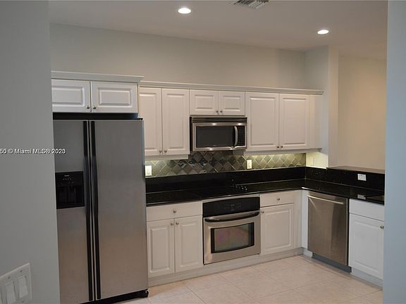 3rd image of 8160 Madison Lakes Cir N #8160