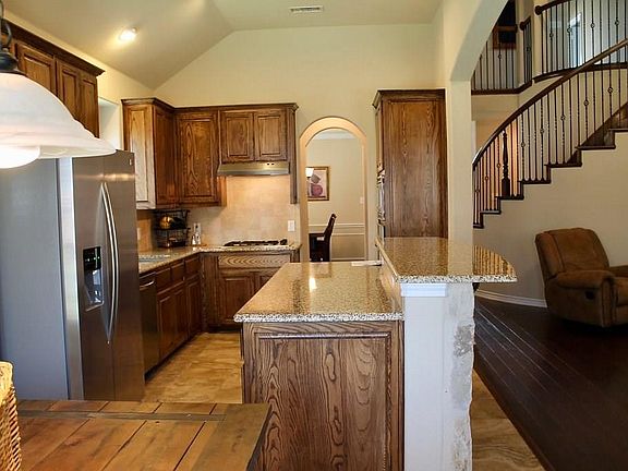 4th image of 1413 Creosote Dr