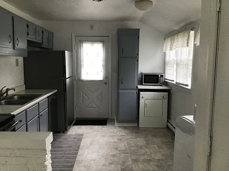 409 W Angela Blvd — Photo 8