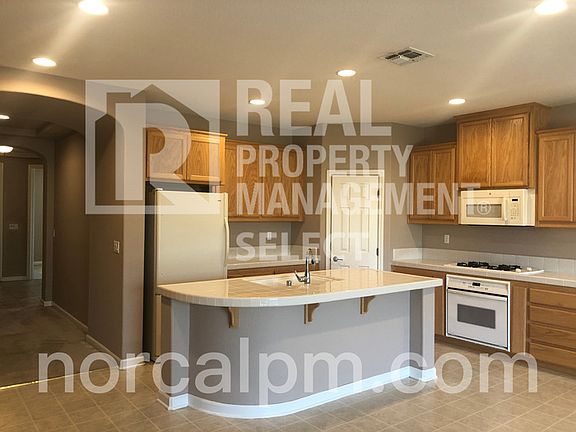 2nd image of 7224 Artisan Cir