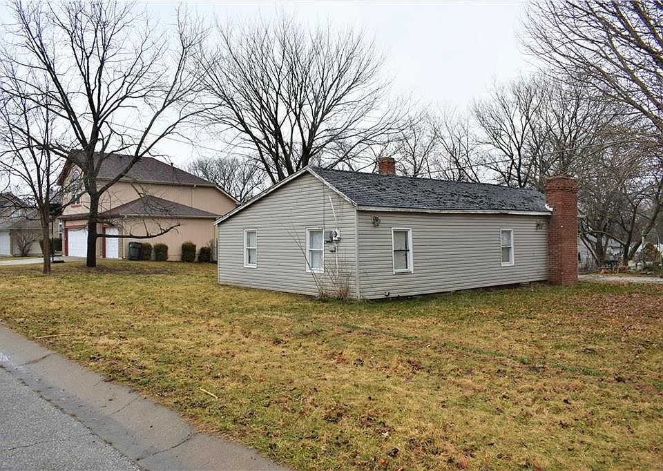 1st image of 1700 E Mechanic Ave