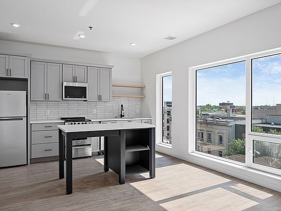 _. Franklin 1.7 Living Room and Kitchen - Gallery