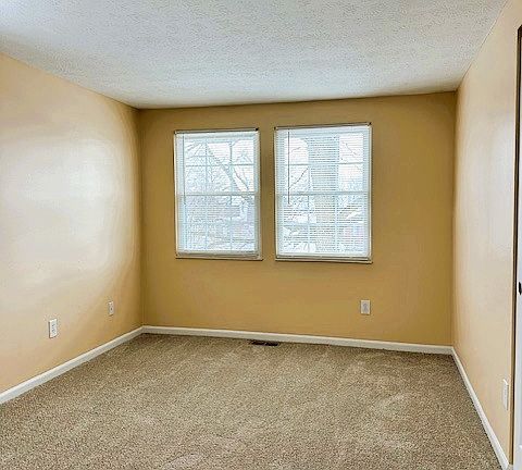 5th image of 10946 Barrington Ct