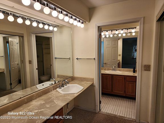 5th image of 1105A Buckingham Drive