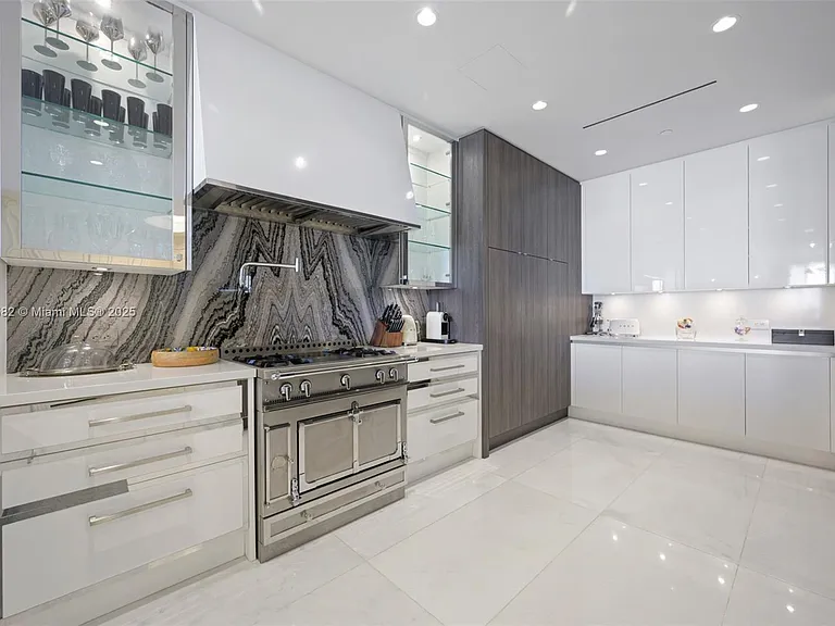 17901 Collins Ave #2702 — Photo 5