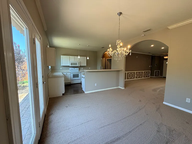 5000 Wild Oats Dr — Photo 25