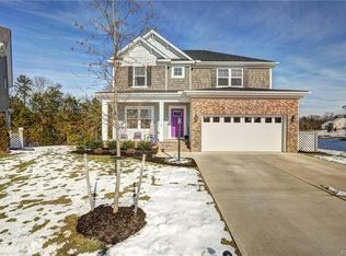 8858 Thornetop Ct, Mechanicsville, VA 23116