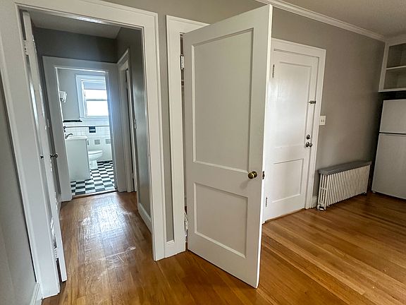 5th image of 173 Billings St #4