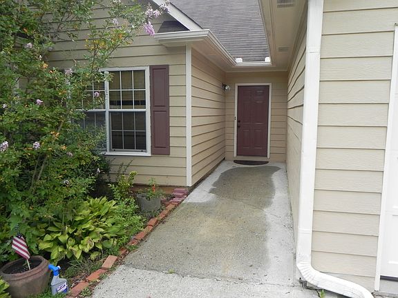 3rd image of 700 Chatham Park Dr