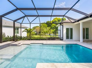 236 Oak Hammock Cir SW, Vero Beach, FL 32962