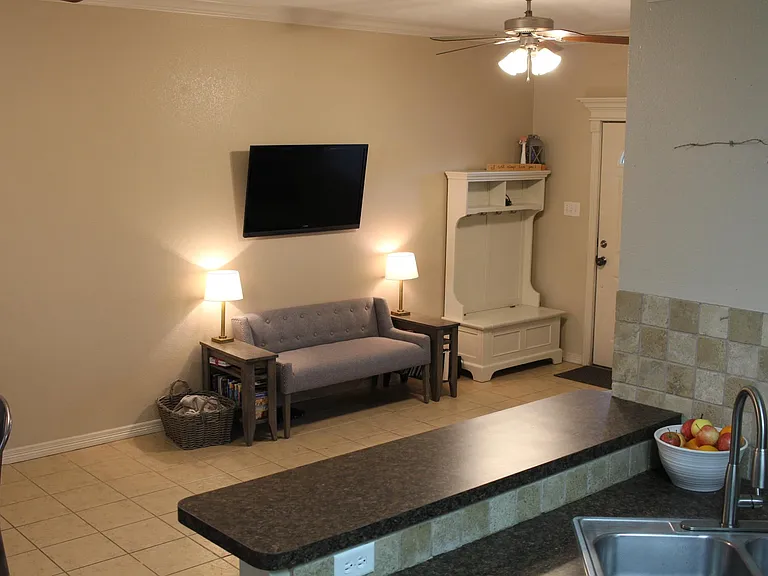 2717 Horse Haven Ln — Photo 3