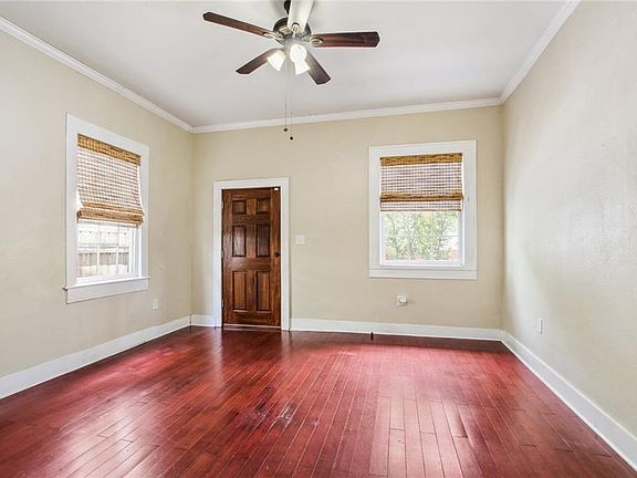 2nd image of 1002 Piety St