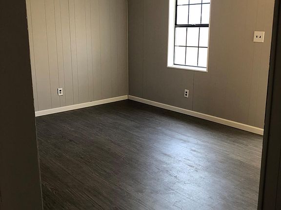 5th image of 426 Mount Auburn Ave
