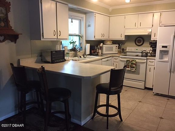 5th image of 12 E Sovereign Ln