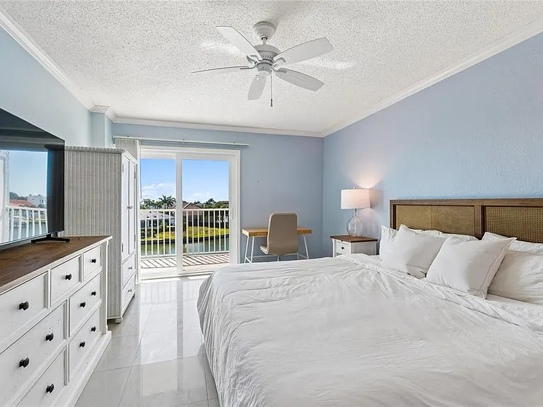 719 Pinellas Bayway S #301 — Photo 27