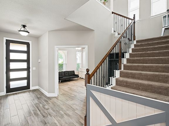4th image of 1106 Alderwood Dr