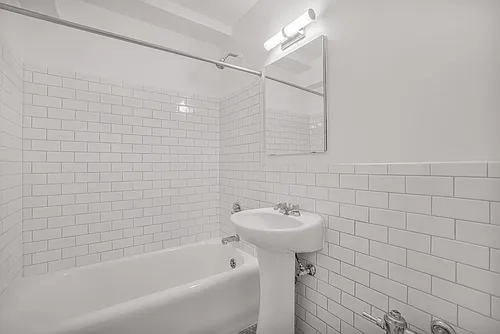 307 E 44th St #505 Photo 1