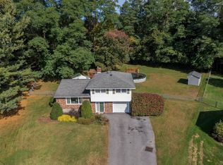 1128 Saint Jude Dr, Schenectady, NY 12303