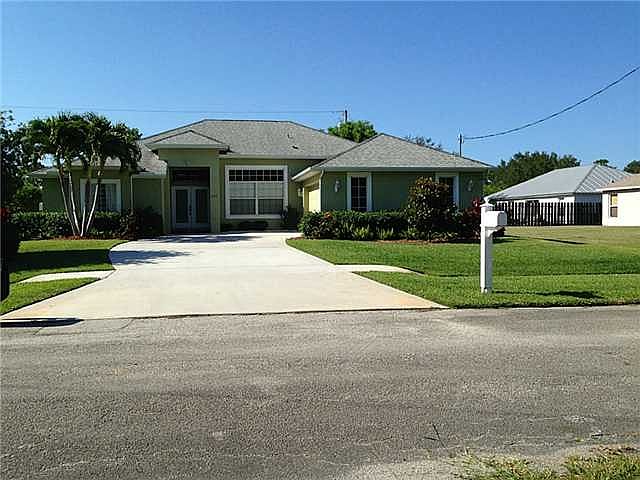 1st image of 407 SW Fields Ave