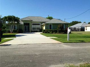 407 SW Fields Ave, Port Saint Lucie, FL 34953