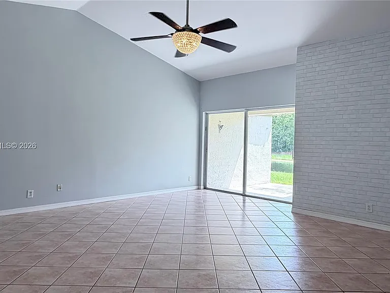 2020 Andromeda Ln — Photo 12