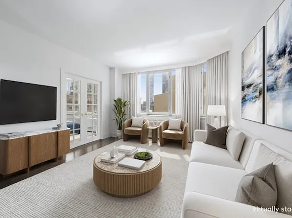 500 W 43rd St, New York, NY