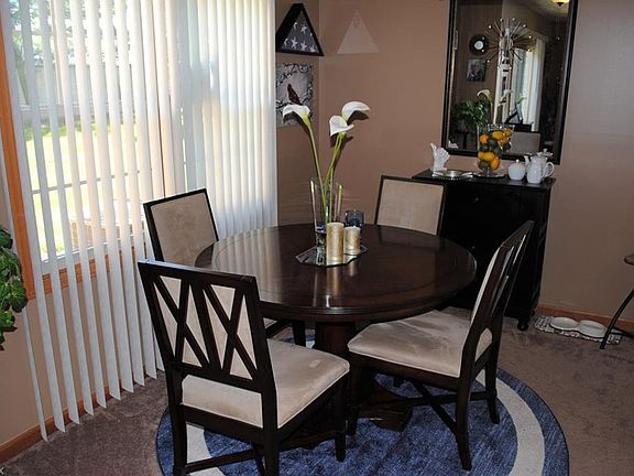 4th image of 5655 Gateway Ln #304