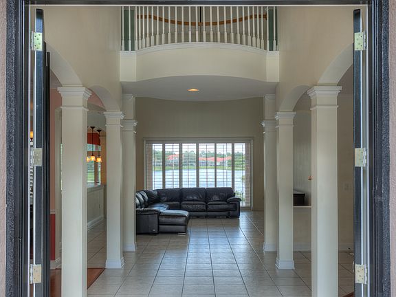 5th image of 10247 Arbor Side Dr