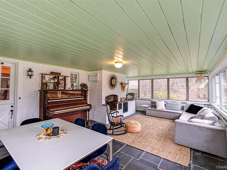 23 Pinetree Ln — Photo 15