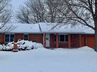 811 Harrison Ave, Omro, WI 54963