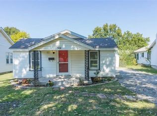 521 SW 1st St, Moore, OK 73160