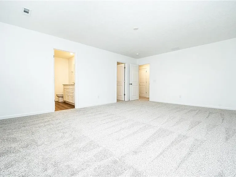 98 Brewster Dr — Photo 17