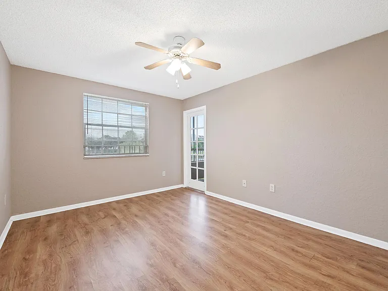 2861 N Oakland Forest Dr #202 — Photo 11
