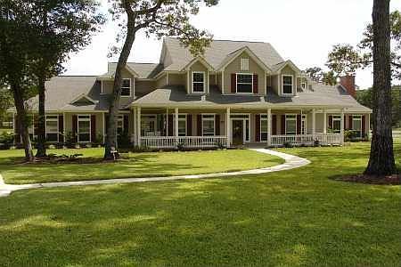 Country Estate on 1.5 Acres
